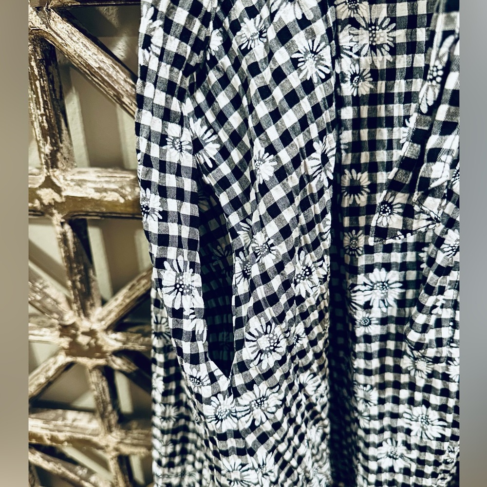LIKE NEW Amadi by Anthropologie Gingham Daisy Mini Bow Dress - Picture 5 of 10